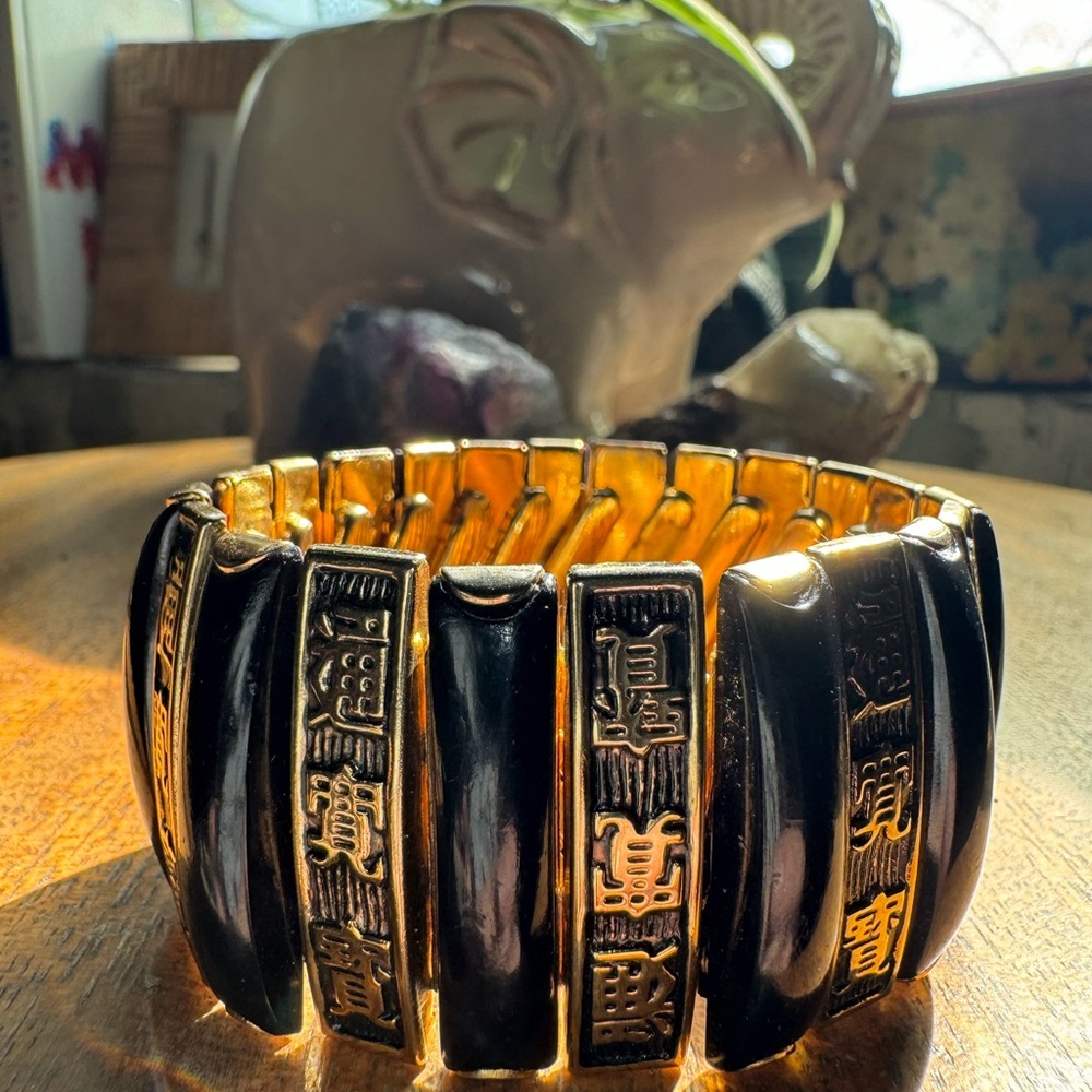 Vintage Asian Panel Bar Stretch Link Bangle Bracelet Black Gold Tone 1” Wide